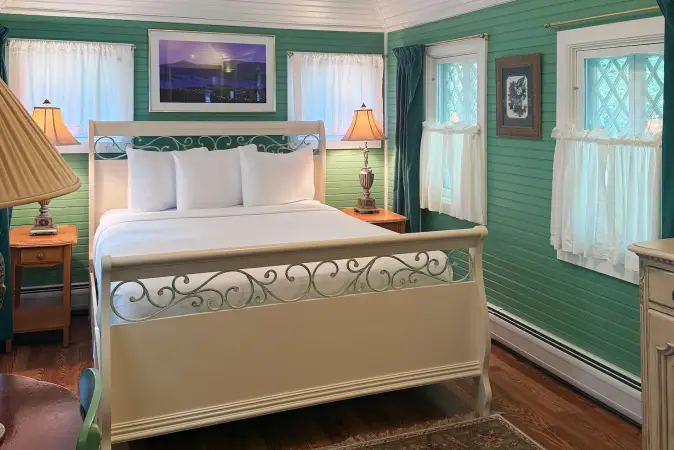 Image for room 1NVC - cottage_bedroom_queen.webp