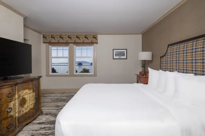 Image for room M1KBV - psbk_mainhotelonebedroomkingsuite-bedroom