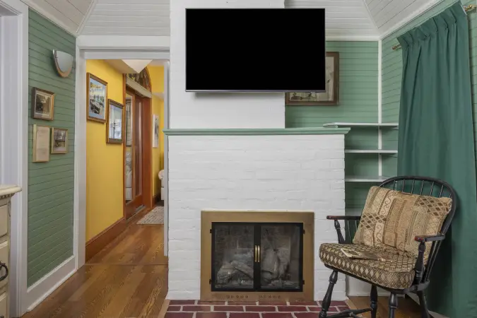 Image for room 1NVC - sagamore_1nvc_gabriel_bedroomfireplace 