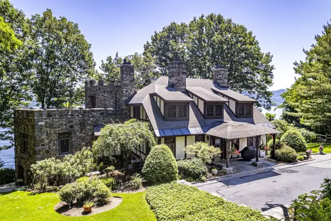 Image for room CASTLE - sagamore_castle_exterior_be.webp